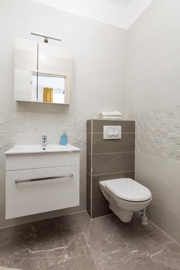 Studio Apartments Fran'S Rijeka Zewnętrze zdjęcie